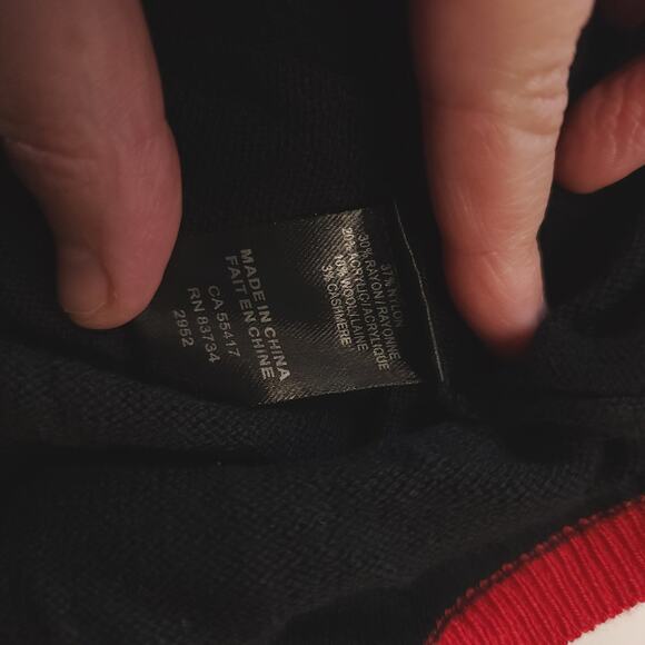 New Wantable Sweater Vneck Small Black with Red Piping Winter Topo - Picture 6 of 6